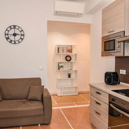 Fontanesi Apartment *